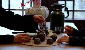 约茶不是偶然，这其中的性暗示太巧妙了！